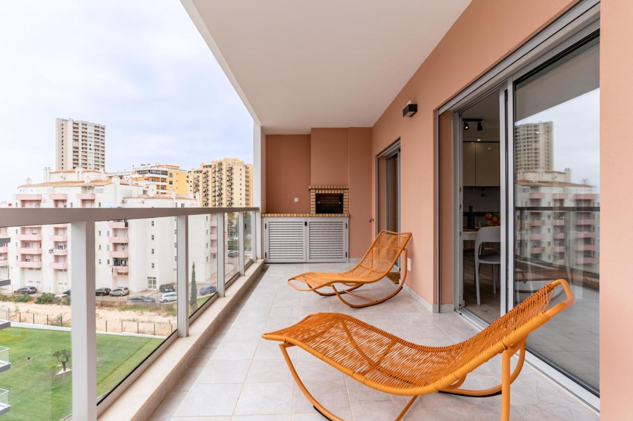 Sunny Brand New 2-Bedroom Apt - 500M From Praia Da Rocha With Ac And Pool! Portimão Exterior foto