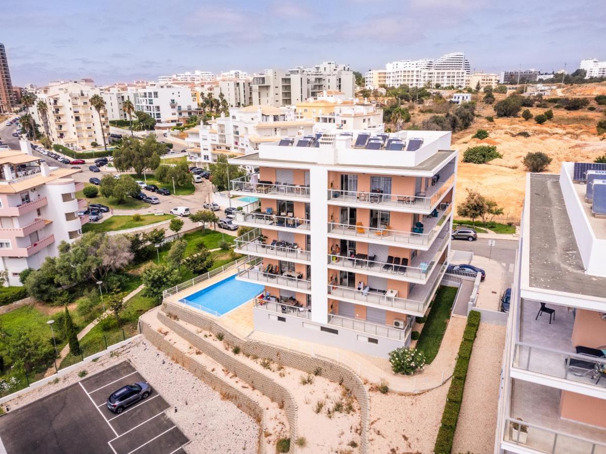Sunny Brand New 2-Bedroom Apt - 500M From Praia Da Rocha With Ac And Pool! Portimão Exterior foto