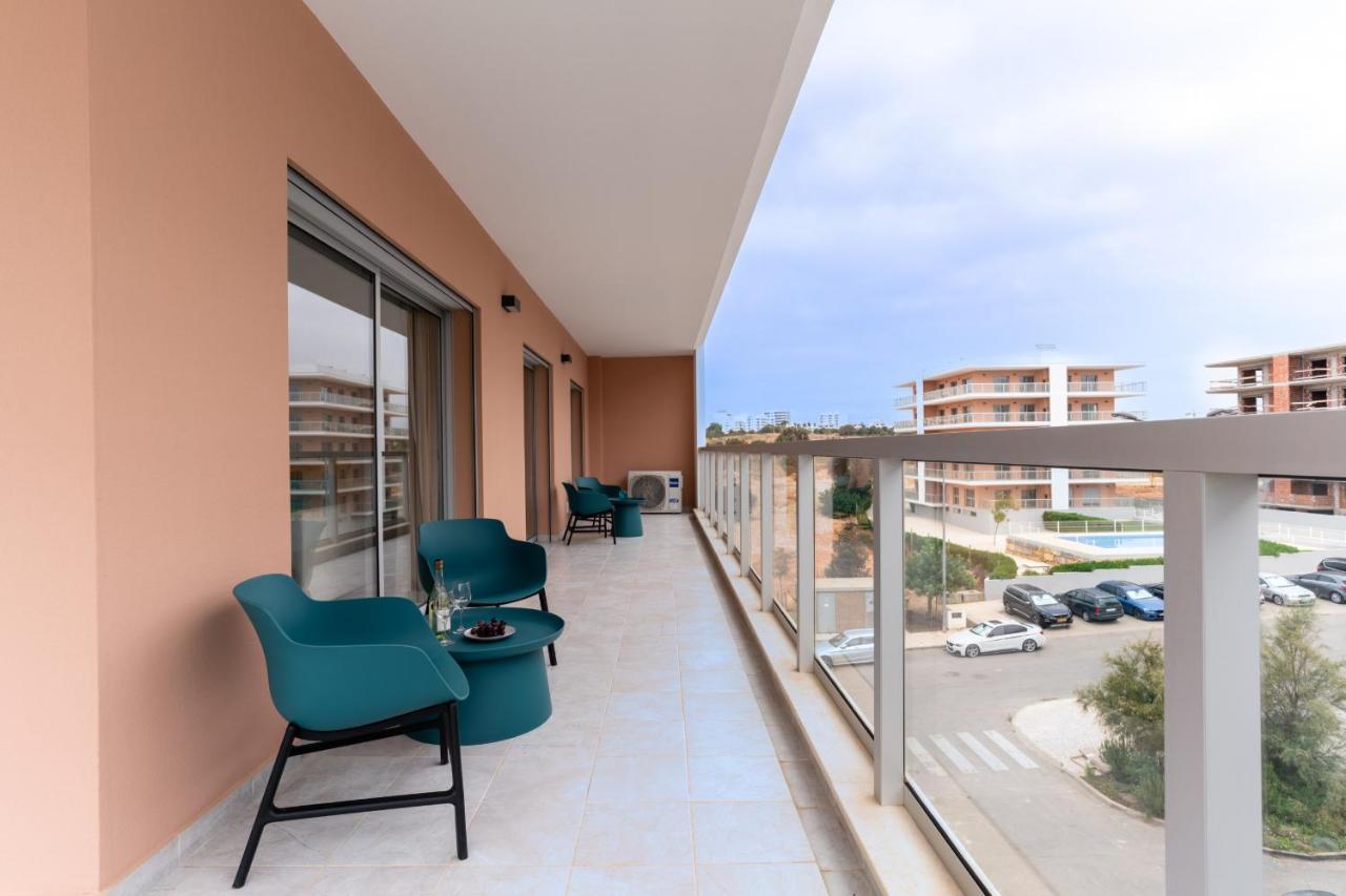Sunny Brand New 2-Bedroom Apt - 500M From Praia Da Rocha With Ac And Pool! Portimão Exterior foto